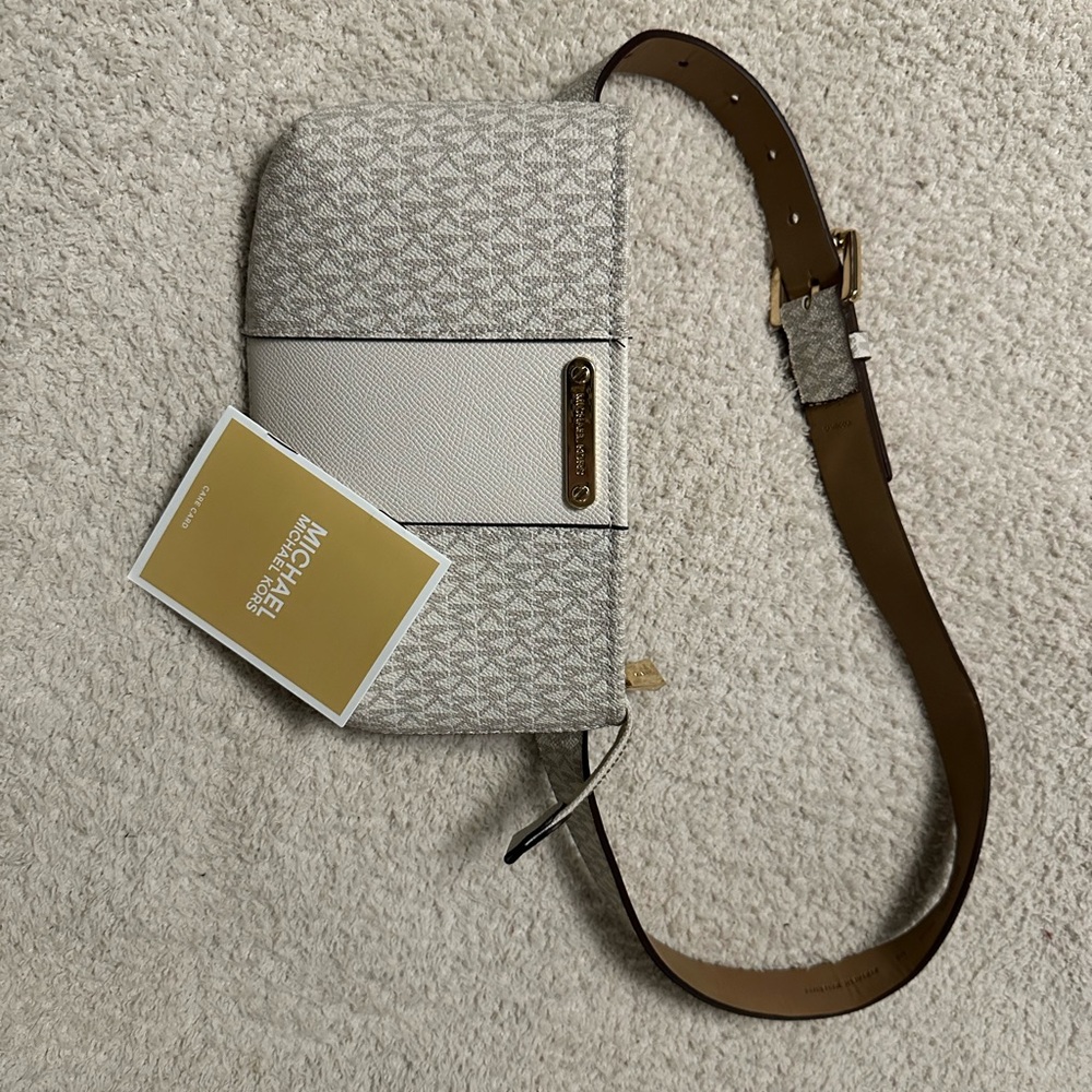 Michael Kors Light Tan Crossbody Bag